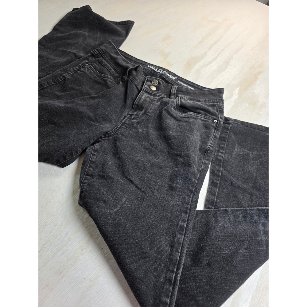WallFlower Flirty Curvy High Rise Bootcut Jeans Black Faded Size 9 WFM12367